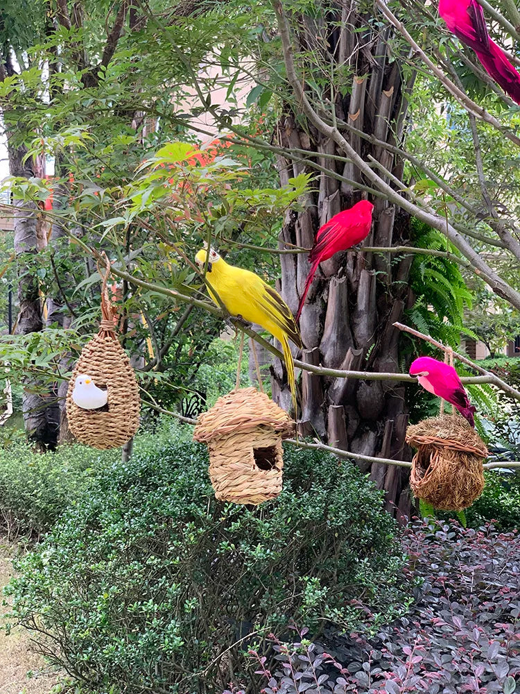 Papagaio Decorativo Realista em Pena – Enfeite Artesanal para Jardim, Mesa ou Vitrine | Verde Jardim