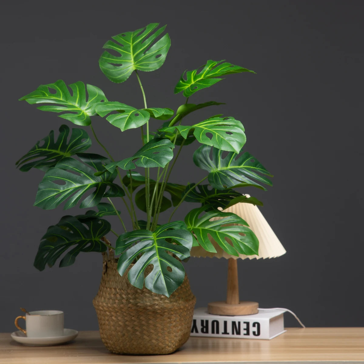 Verde Jardim - Planta Artificial Monstera 65cm para Decoração de Casamentos e Ambientes Externos Verde Jardim 