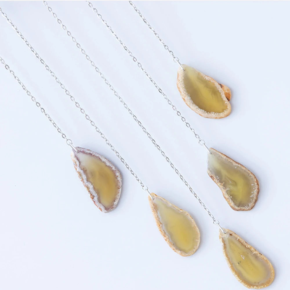 Apanhador de Sonhos com Pedra de Ágata Natural – Decoração Artesanal e Boho com Tema LOVE | Verde Jardim